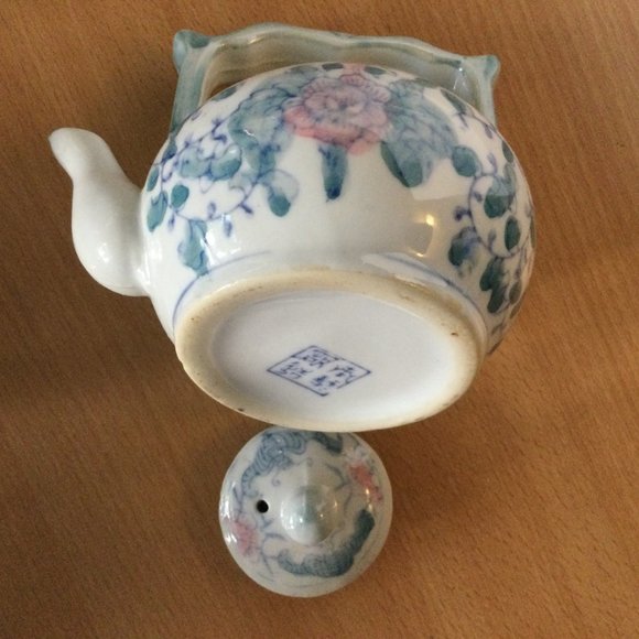 Vintage Chinese hand pa Porcelain teapot small handled marked eb - Picture 8 of 12